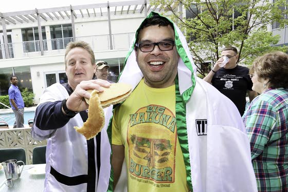 Giving Back briefs: Diabetes walk nets $120K and other news of the volunteer community